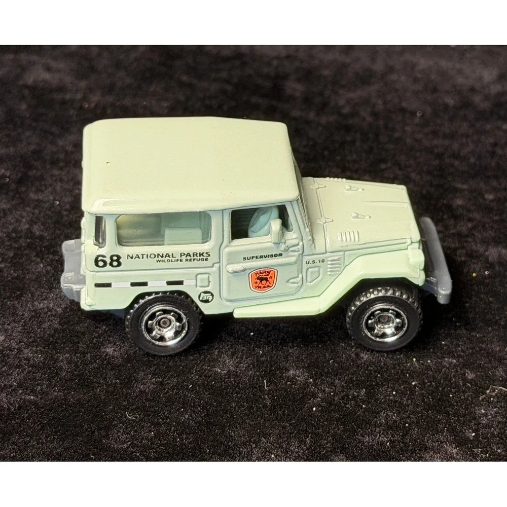 Toyota FJ40 Land Cruiser 1968-National Parks Wildlife Refuge 68, Matchbox 2008